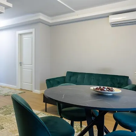 Апартаменти 1016 Modern Escape In New Building Near Parliament Бухарест